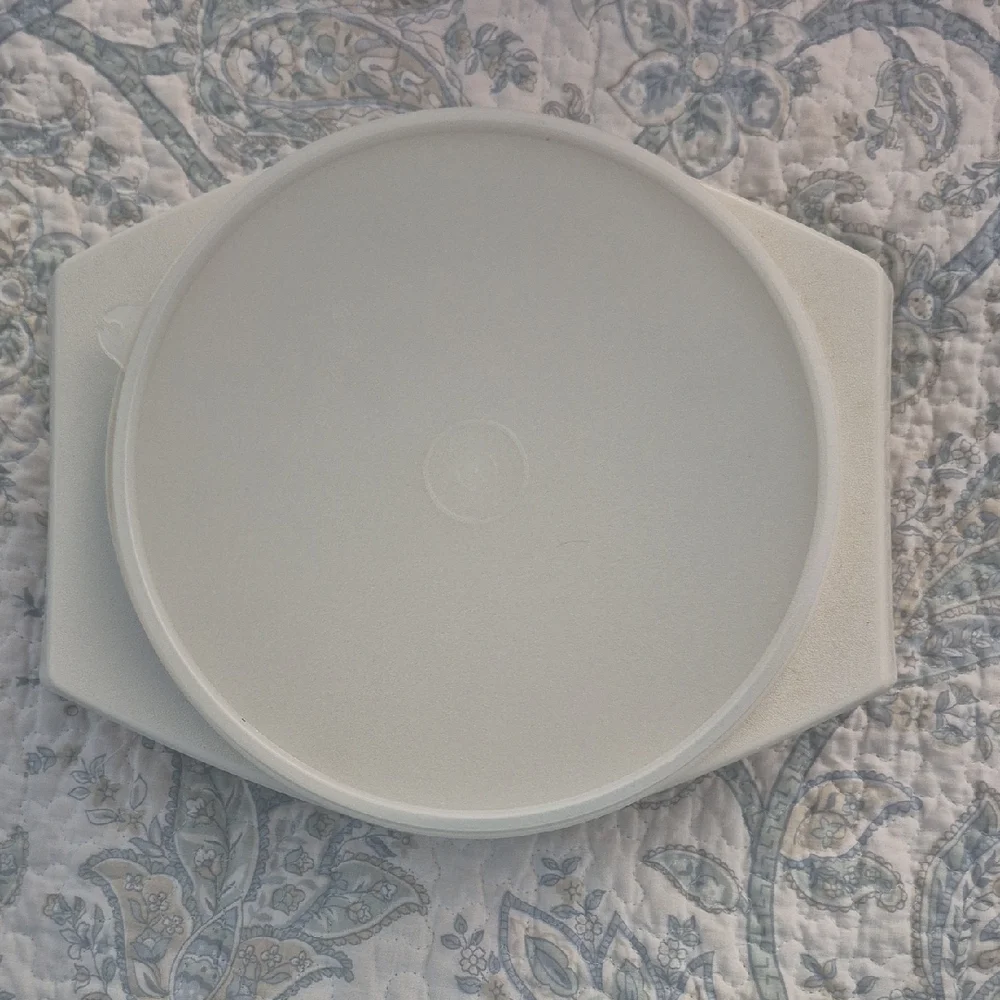 Tupperware Bowl With Lid,  Good Condition